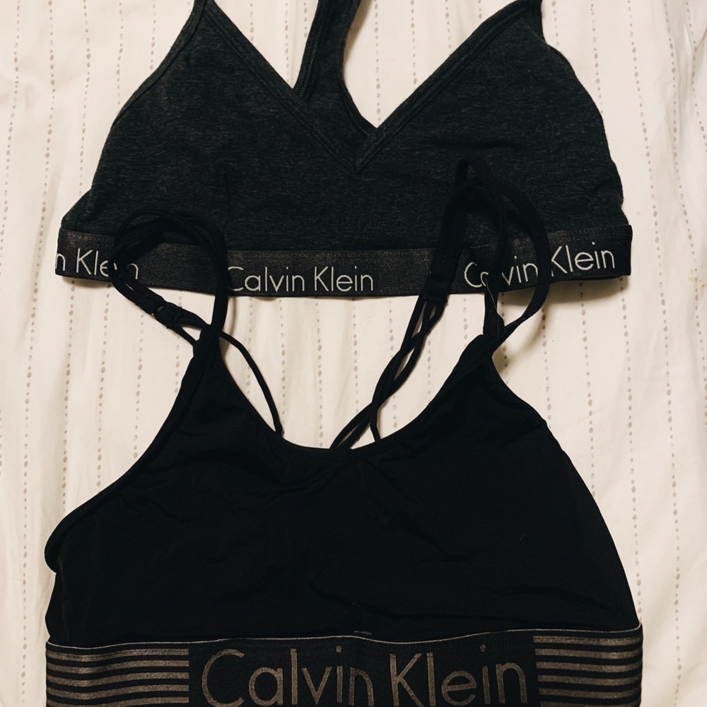 2Pack Calvin Klein M Sports Bra in Black & Dark Grey